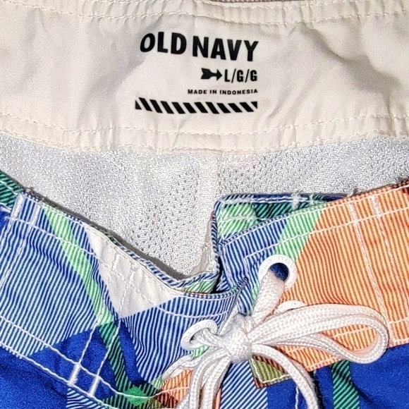 Mens Old Navy Board Shorts - Picture 4 of 5
